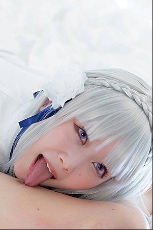 Ria Kurumi handjob and licking her boyfriend's nipple